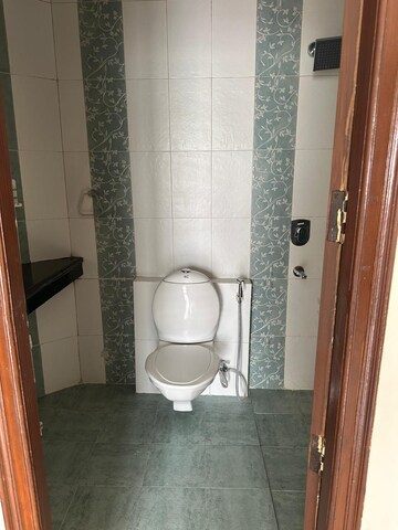 Attached Bathroom in 3 BHK Villa at Sector 41 – for Rent