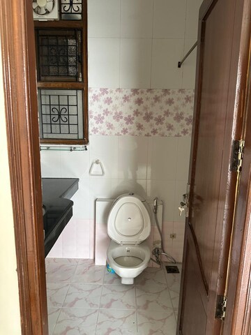 Bathroom in 3 BHK Villa at Sector 41 – for Rent