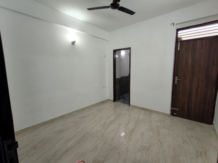 Room, sector 46 2 Bedroom 936 Sq.Ft. Builder Floor In Sector 46 Gurgaon 8920599