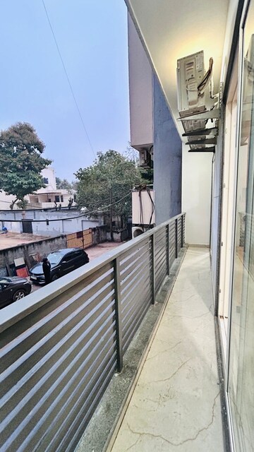 Balcony in 2 BHK Builder Floor at Sector 46 – for Rent