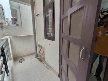 Balcony in 2 BHK Builder Floor at Sector 46 – for Rent