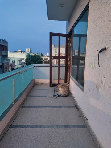 Balcony in 3 BHK Builder Floor at Eros Rosewood City, Sector 49 – for Rent