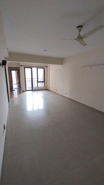 Living Room in 2.5 BHK Apartment at Logix Blossom County, Sector 137 – for Rent