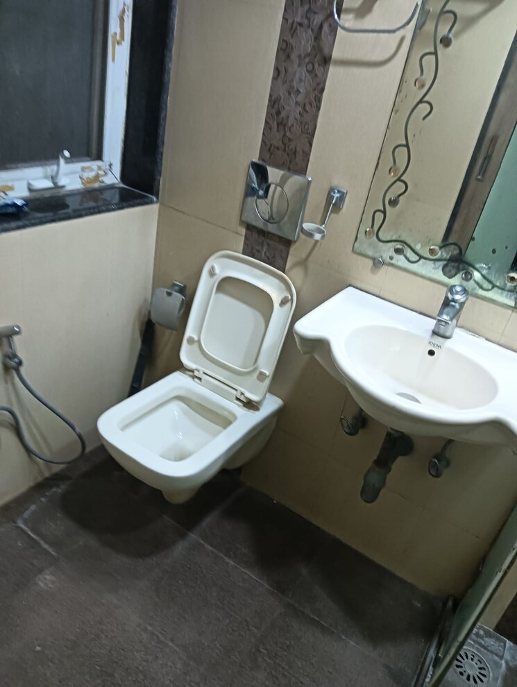 Bathroom, panchavati-versova 3 Bedroom 1460 Sq.Ft. Apartment In Versova Mumbai 8920629