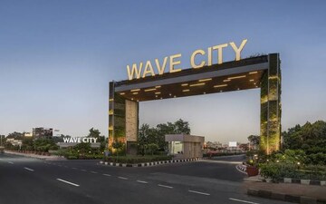 Plot For Sale in Wave City, Wave City