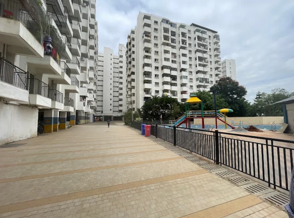 2 BHK 1300 Sq.Ft. Penthouse in Alpine Pyramid