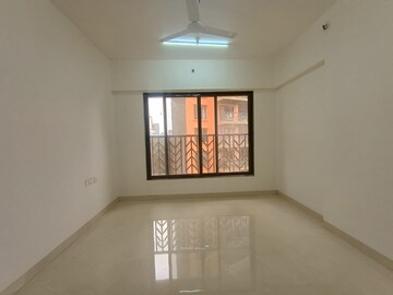 Room in 2 BHK Apartment at Rite Skyluxe, Chembur – for Rent