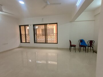 Room in 2 BHK Apartment at Rite Skyluxe, Chembur – for Rent