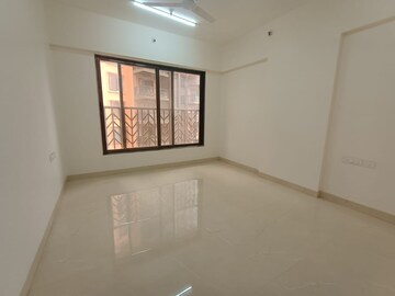 Room in 2 BHK Apartment at Rite Skyluxe, Chembur – for Rent