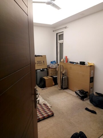 Room in 2 BHK Apartment at Shanti Kunj – for Rent