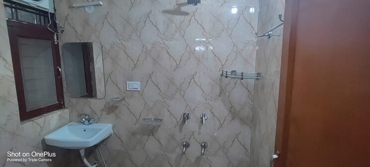 Bathroom, vasant kunj 3 Bedroom 1500 Sq.Ft. Apartment In Vasant Kunj Delhi 8920682
