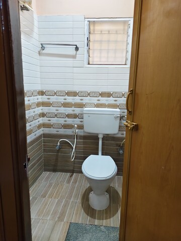 Bathroom in 1 BHK Builder Floor at Halasuru – for Rent