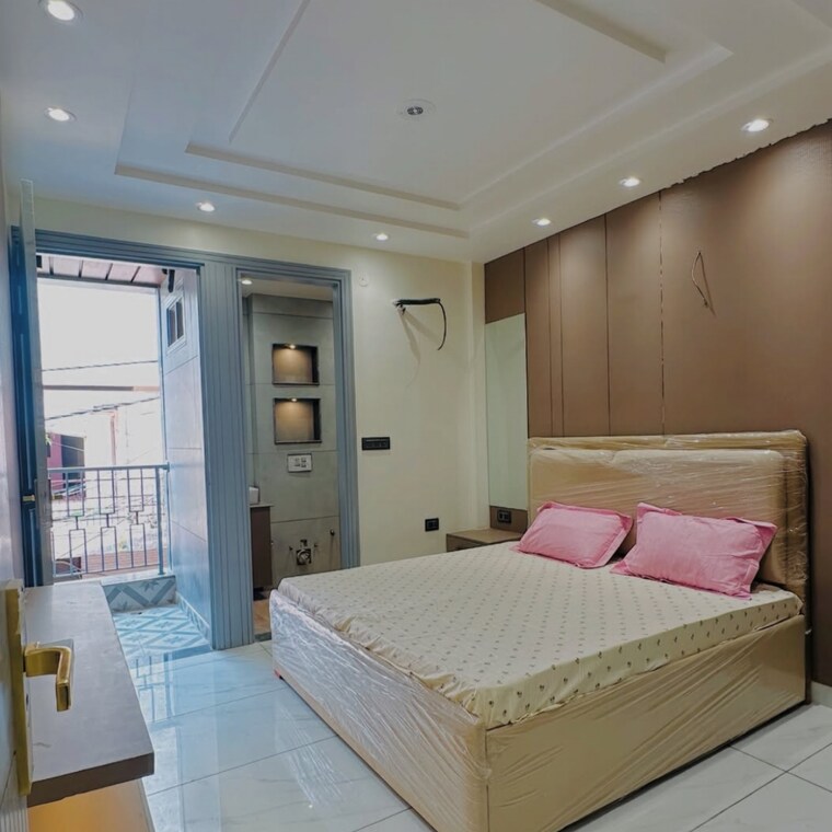 Bedroom, mohan garden 3 Bedroom 100 Sq.Yd. Builder Floor In Mohan Garden Delhi 8920707