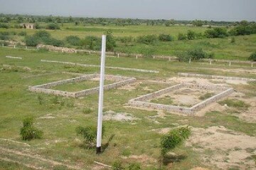  Plot For Sale in Sector 57