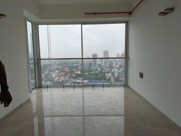 Master Bedroom in 2.5 BHK Apartment at Marathon Monte South, Byculla West – for Rent