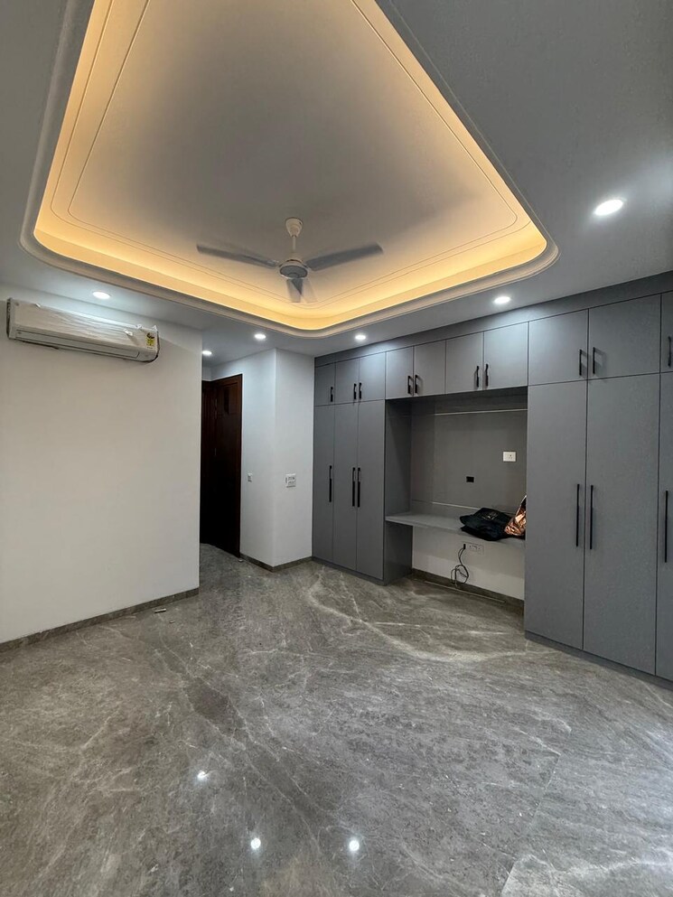 Room, kalkaji 2 Bedroom 100 Sq.Yd. Builder Floor In Kalkaji Delhi 8920720