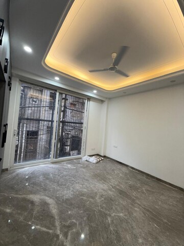 Room in 2 BHK Builder Floor at Kalkaji – for Rent