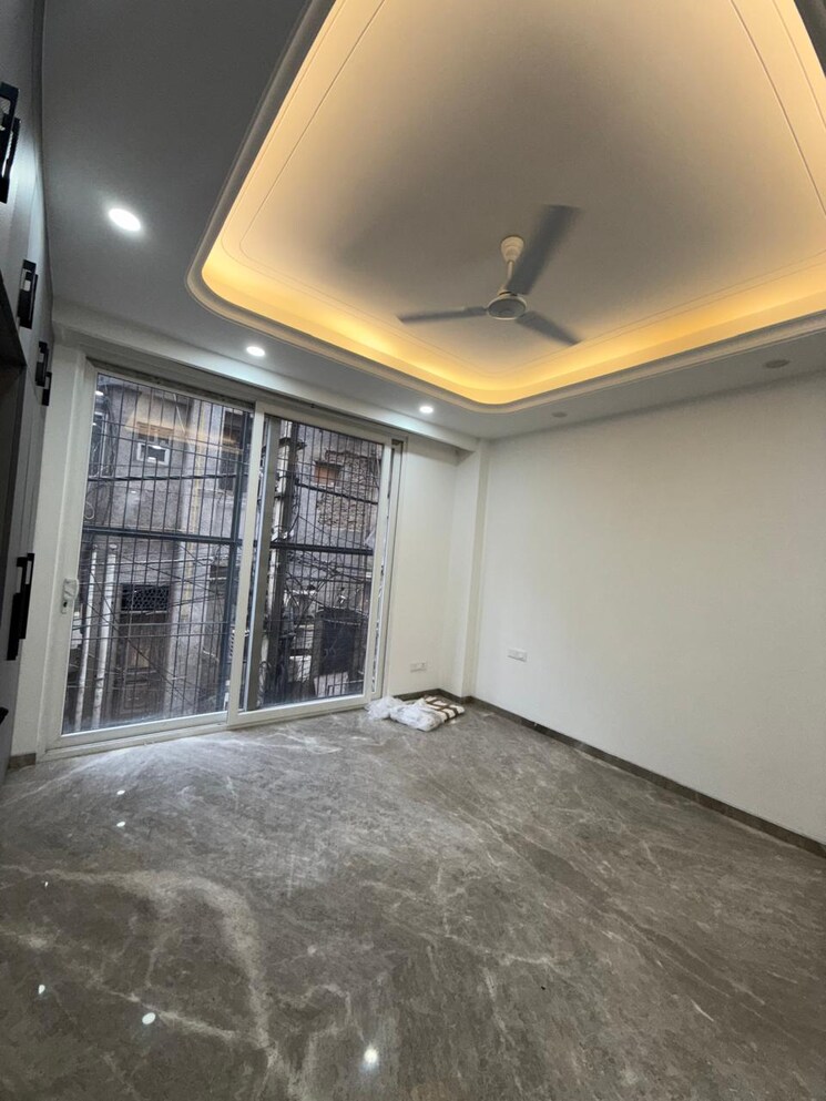 Room, kalkaji 2 Bedroom 100 Sq.Yd. Builder Floor In Kalkaji Delhi 8920720