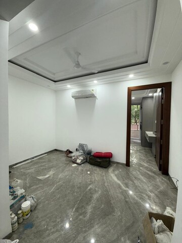 Room in 2 BHK Builder Floor at Kalkaji – for Rent