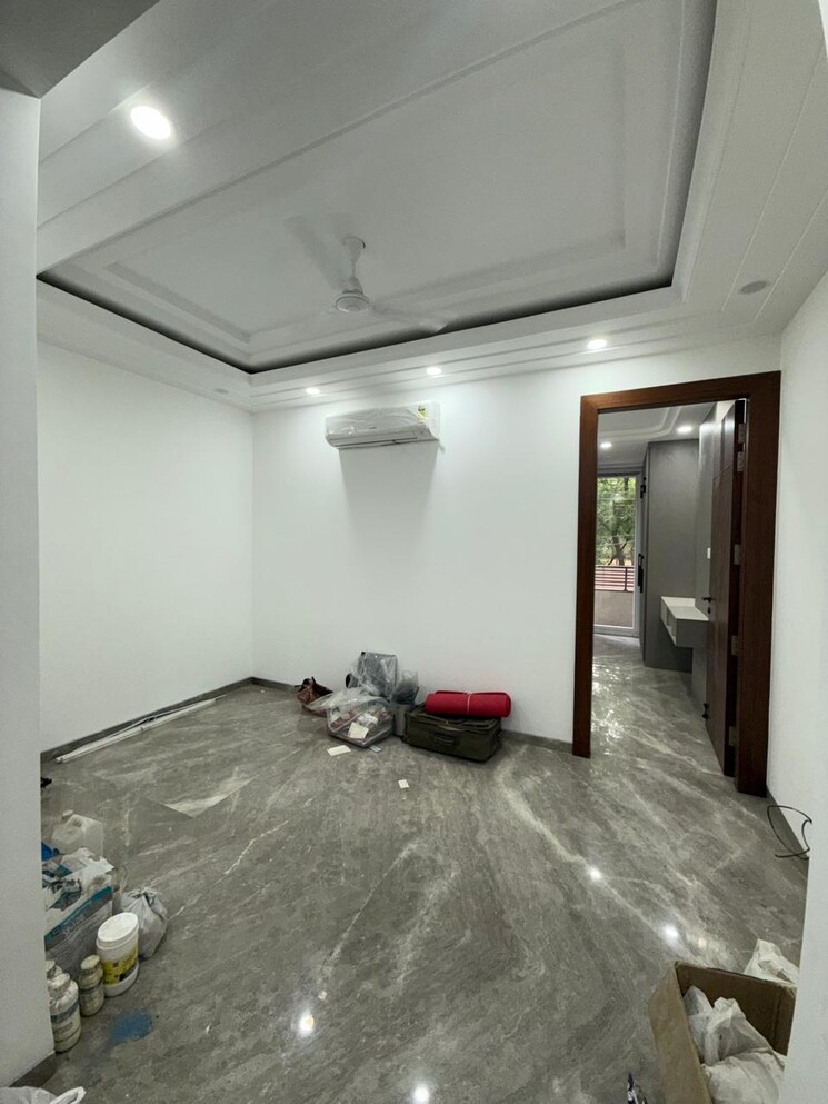 Room, kalkaji 2 Bedroom 100 Sq.Yd. Builder Floor In Kalkaji Delhi 8920720