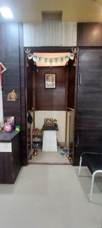 Furnished Amenities in 1 BHK Apartment at Raunak Heights, Ghodbunder Road – for Rent