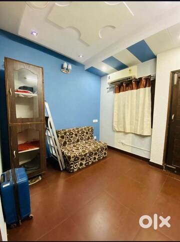 Living Room in 2 BHK Builder Floor at Sector 45 – for Rent