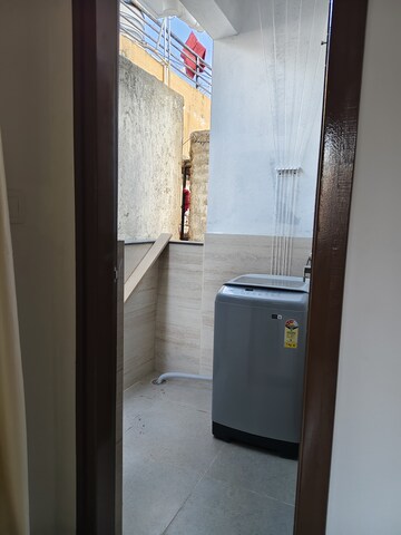 Bathroom in 1 BHK Apartment at Indiranagar – for Rent