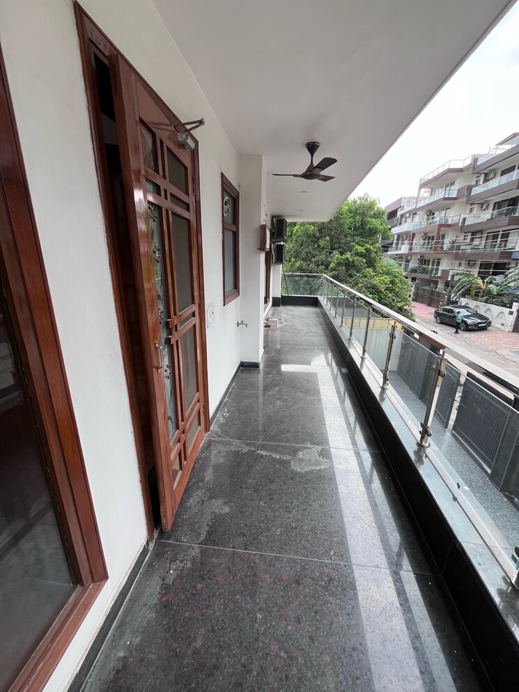 Balcony, sector 27 5 Bedroom 3900 Sq.Ft. Builder Floor In Sector 27 Gurgaon 8920737