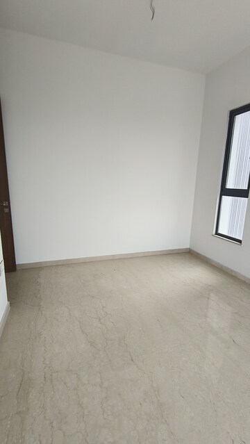 Bedroom in 3 BHK Apartment at Peninsula Salsette 27, Byculla – for Sale