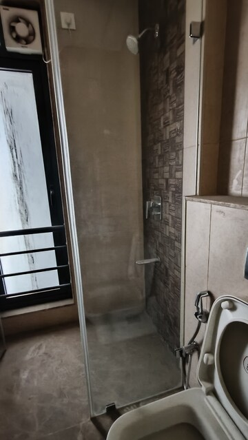 Attached Bathroom in 3 BHK Apartment at Peninsula Salsette 27, Byculla – for Sale