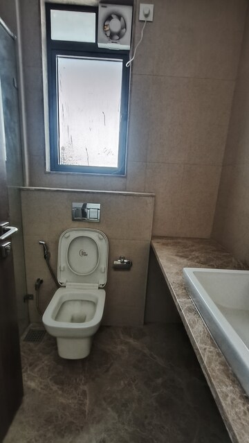 Attached Bathroom in 3 BHK Apartment at Peninsula Salsette 27, Byculla – for Sale