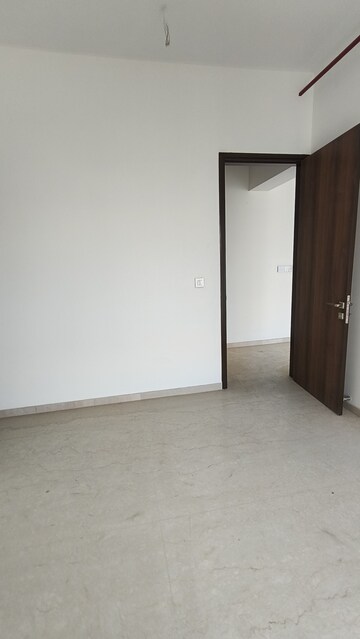 Master Bedroom in 3 BHK Apartment at Peninsula Salsette 27, Byculla – for Sale
