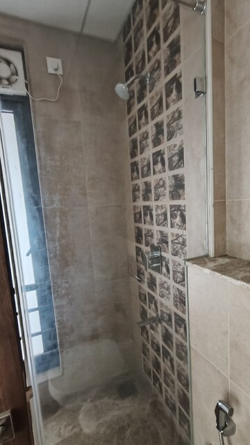 Bathroom in 3 BHK Apartment at Peninsula Salsette 27, Byculla – for Sale
