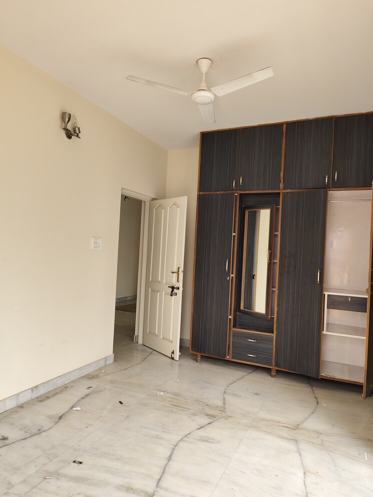 Room, halasuru 3 Bedroom 1500 Sq.Ft. Builder Floor In Halasuru Bangalore 8920746