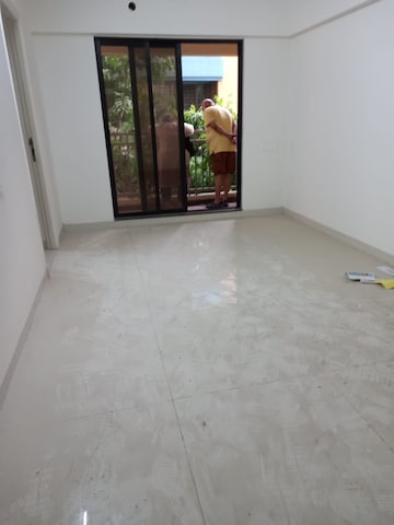 Room in 1 BHK Apartment at Raunak Heights, Ghodbunder Road – for Rent