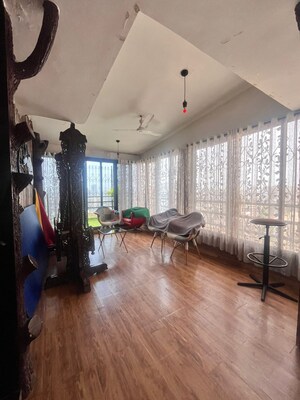  6 BHK Apartment at Andheri West – for Sale