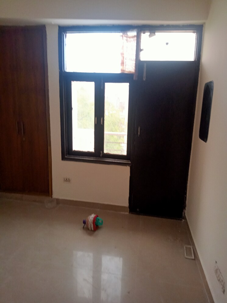 Room, freedom fighters enclave 2 Bedroom 850 Sq.Ft. Builder Floor In Freedom Fighters Enclave Delhi 8920780