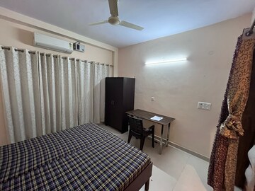 Bedroom in 4 BHK Builder Floor at Sector 28 – for Rent