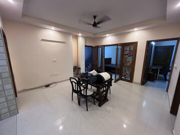 Parking in 4 BHK Builder Floor at Sector 28 – for Rent