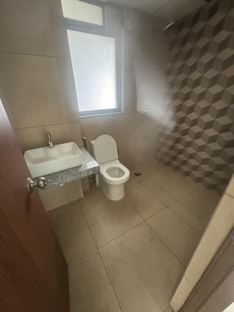 Bathroom, kalpataru-immensa 3 Bedroom 990 Sq.Ft. Apartment In Kolshet Road Thane 8920774