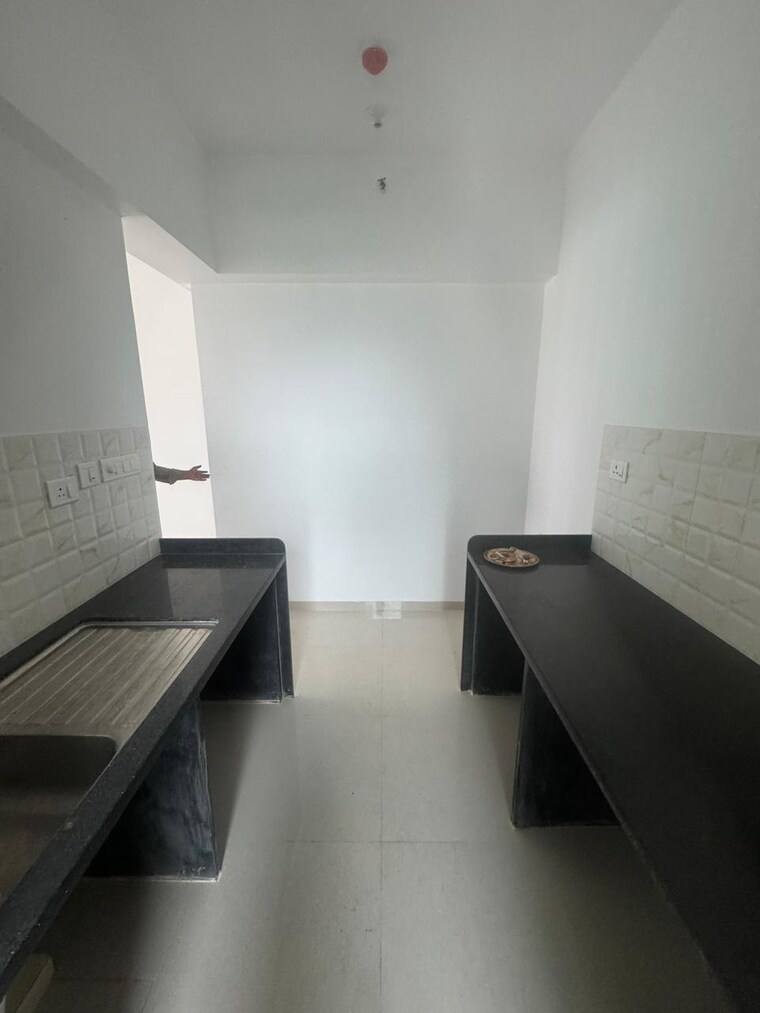 Kitchen, kalpataru-immensa 3 Bedroom 990 Sq.Ft. Apartment In Kolshet Road Thane 8920774