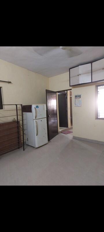 Room in 1 BHK Apartment at Aadharshila Apartment, Sarita Vihar – for Rent