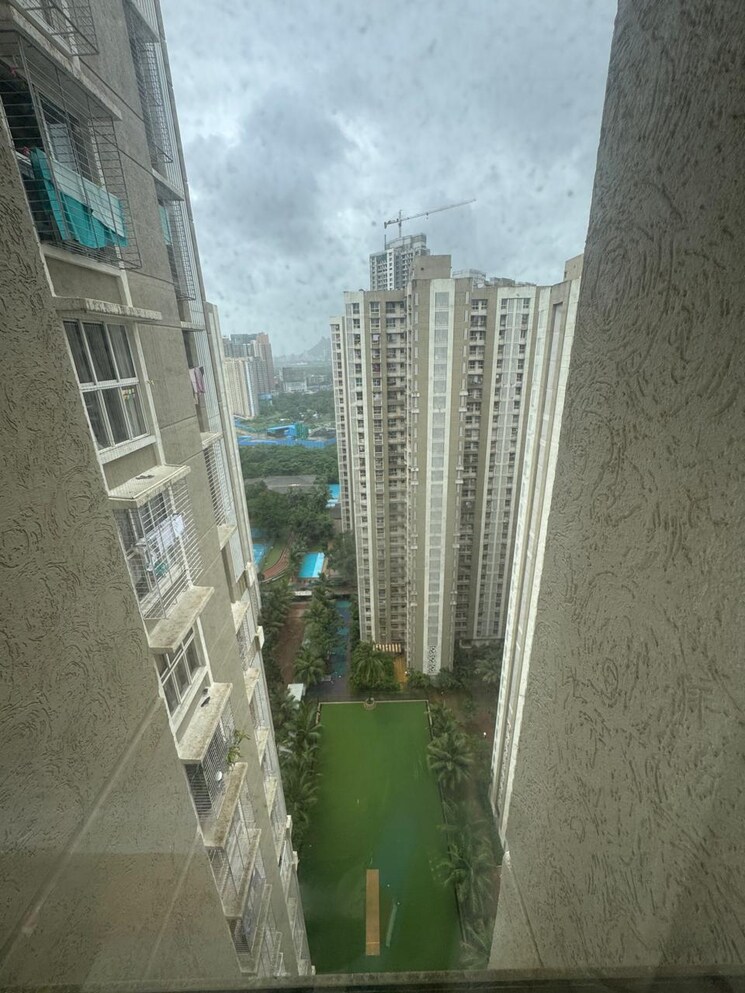 Balcony, lodha-amara 1 Bedroom 472 Sq.Ft. Apartment In Kolshet Road Thane 8920785