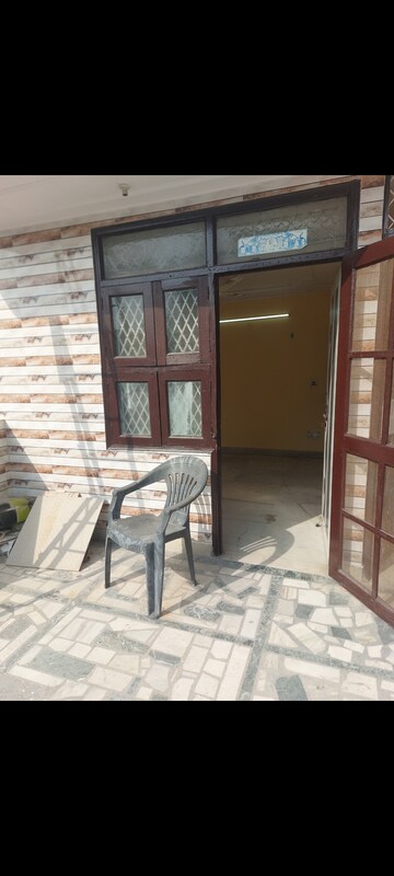 Bedroom in 1 RK Apartment at Shanti Bhawan, Sarita Vihar – for Rent