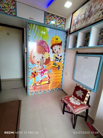 Furnished Amenities in 1.5 BHK Apartment at Mahavir Kalpavruksha, Ghodbunder Road – for Rent