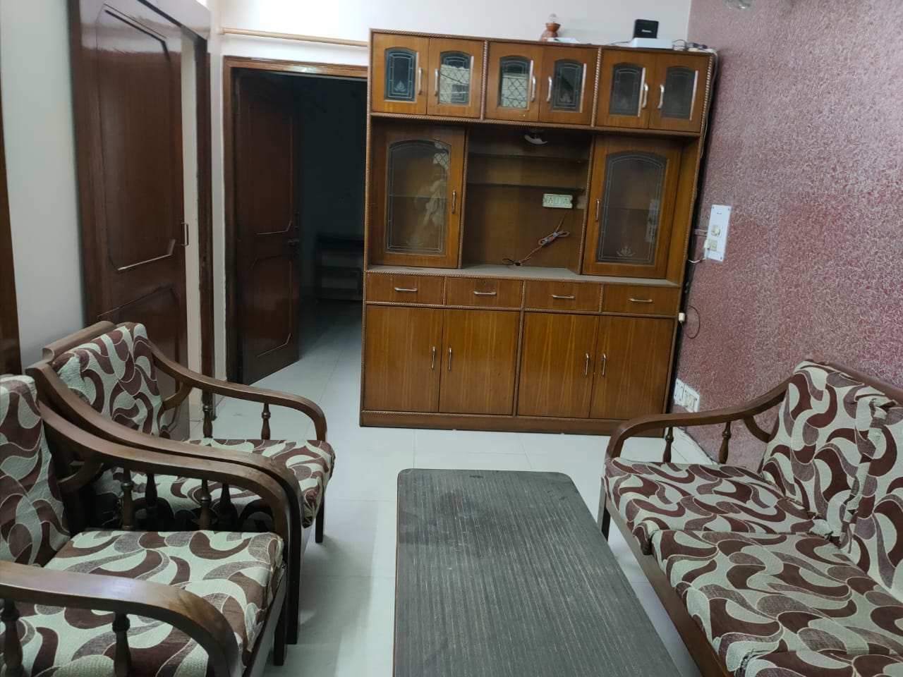 1.5 BHK + Extra Room 300 Sq.Ft. Independent House in RWA Apartments Sector 19