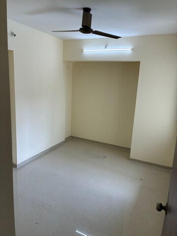 Room in 1 BHK Apartment at Haware Estate, Kasarvadavali – for Rent