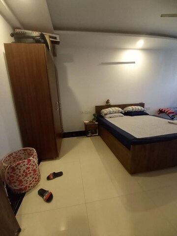 Bedroom in 1 BHK Builder Floor at Sector 45 – for Rent