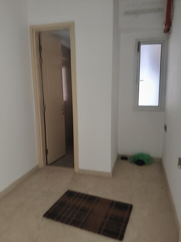Room in 3.5 BHK Apartment at Marathon Monte South, Byculla West – for Rent
