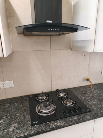 Parking in 2 BHK Apartment at Microtek Greenburg, Sector 86 – for Rent